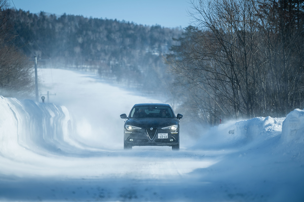 DSC4603 雪上で体感した、ステルヴィオの質感の高い走り。モータージャーナリスト山田弘樹氏によるスノードライブインプレッション