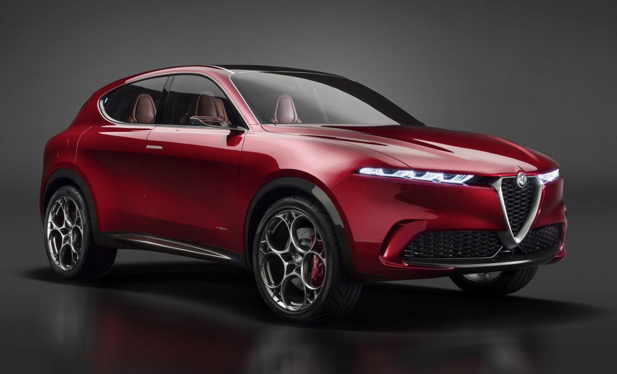 03-AlfaRomeoTonale-concept062019-1200x728 イタリアのオーナーインタビューVol.2 トナーレ プラグインハイブリッド Q4 | 自身のジョブに通じる「伝統の継承」と「革新」イタリアのオーナーインタビューVol.2