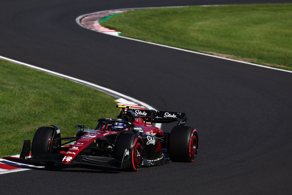 1004-f1_017 世界最高のコース……鈴鹿で行なわれたF1日本GP。 アルファ ロメオを愛するふたりのドライバーが挑んだ