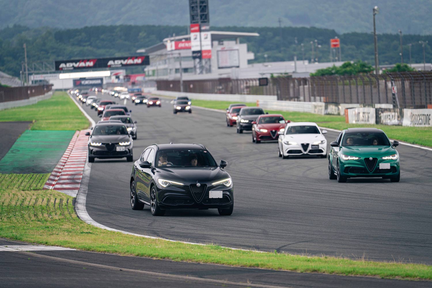 富士にとどろくアルファの咆哮。オフィシャルイベント ALFA