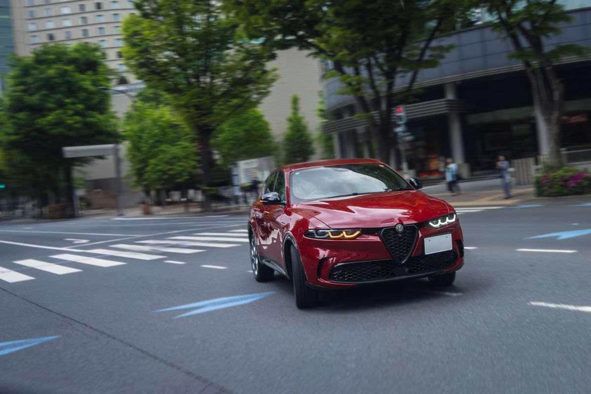 AR_Owner_08_025_R2_4501-強化-SR-Edit-1200x800 学生時代からのアルファ ロメオへの想いがついに結実。トナーレオーナーという新たな章を開いた家泉さんの明日への期待。