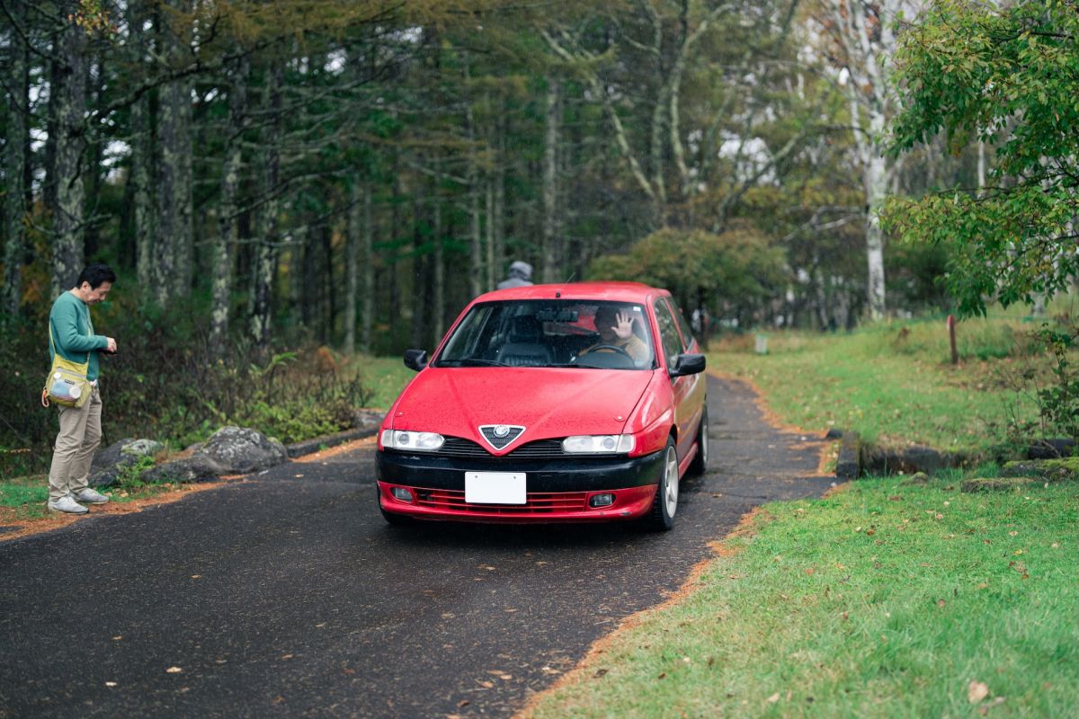 12-1-1200x800 25年の歴史を持つアルフィスティの集い。 「アルファ ロメオ女神湖ミーティング」心に残るモーメント。