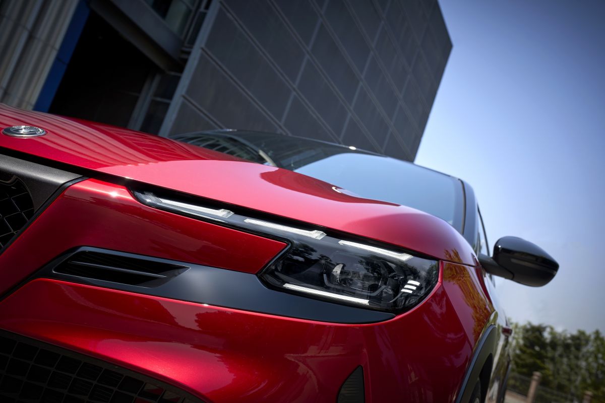 10-1200x800 走りも、デザインも、自分らしく。レーサー織戸茉彩さんが語るアルファ ロメオ ジュニアと“その先”