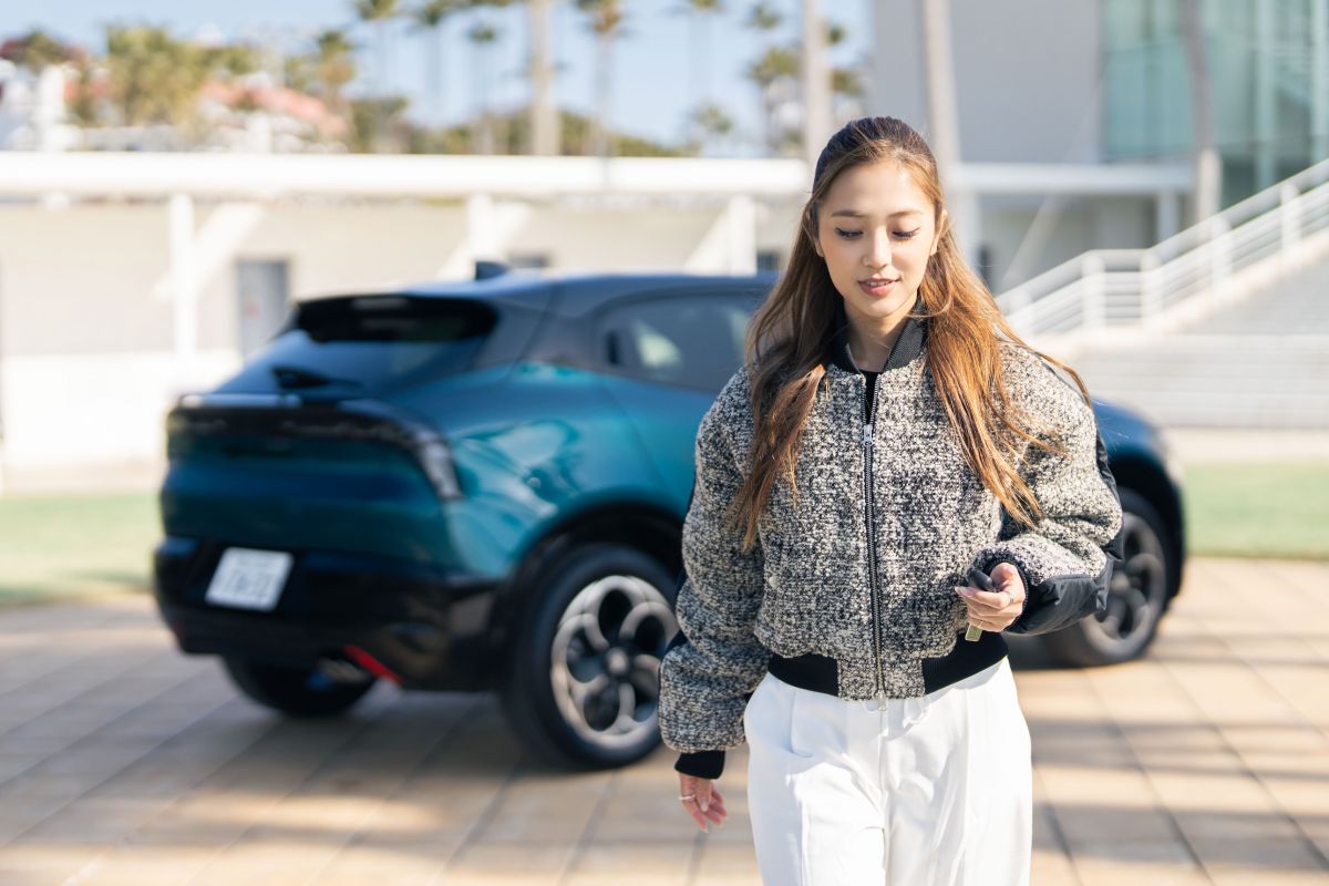 17-1200x800 走りも、デザインも、自分らしく。レーサー織戸茉彩さんが語るアルファ ロメオ ジュニアと“その先”