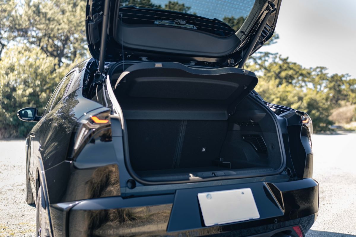 10-1-1200x800 美しさに惹かれ、またアルファ ロメオへ。ジュリエッタを愛する田村さんがジュニアを選んだ理由