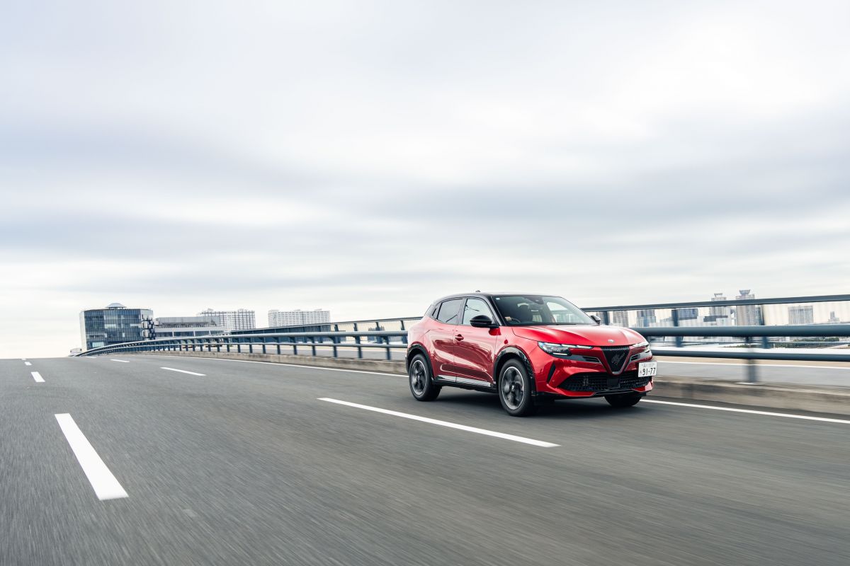 12-1200x800 『静』の美しさと『動』の躍動を併せ持つクルマ。映像クリエイター、にしじゅん氏が語るジュニアの世界観。