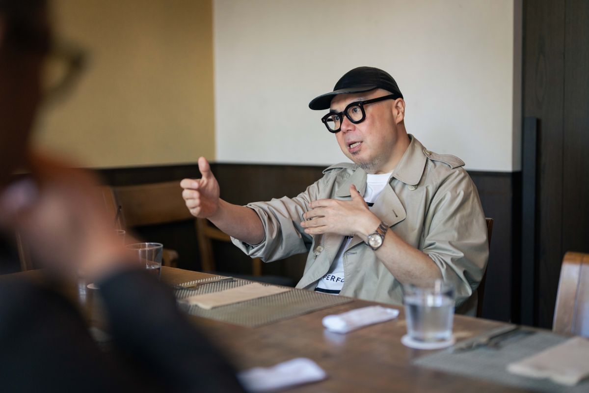 8-1200x800 国際的に活躍する音楽プロデューサー、FPM田中知之さん。その音楽の根幹には意外にもアルファ ロメオと通底するものがあった。【前編】
