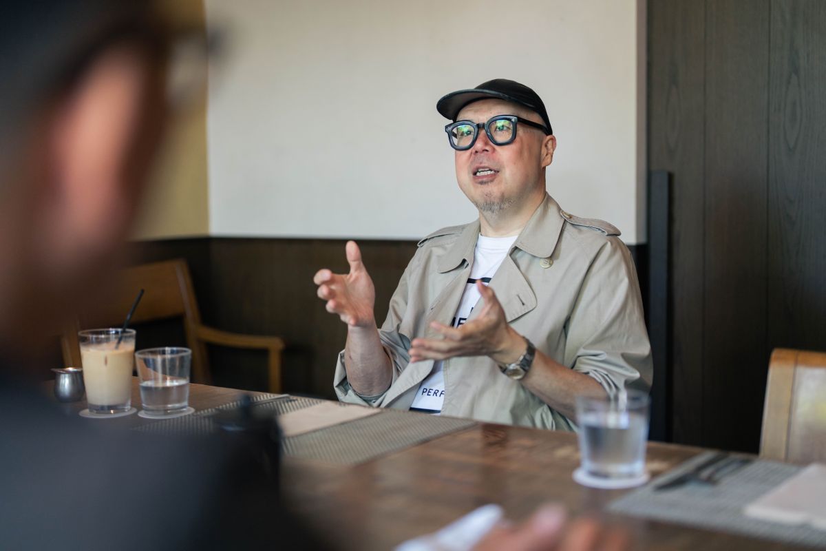 6-1200x800 国際的に活躍する音楽プロデューサー、FPM田中知之さん。その音楽の根幹には意外にもアルファ ロメオと通底するものがあった。【後編】