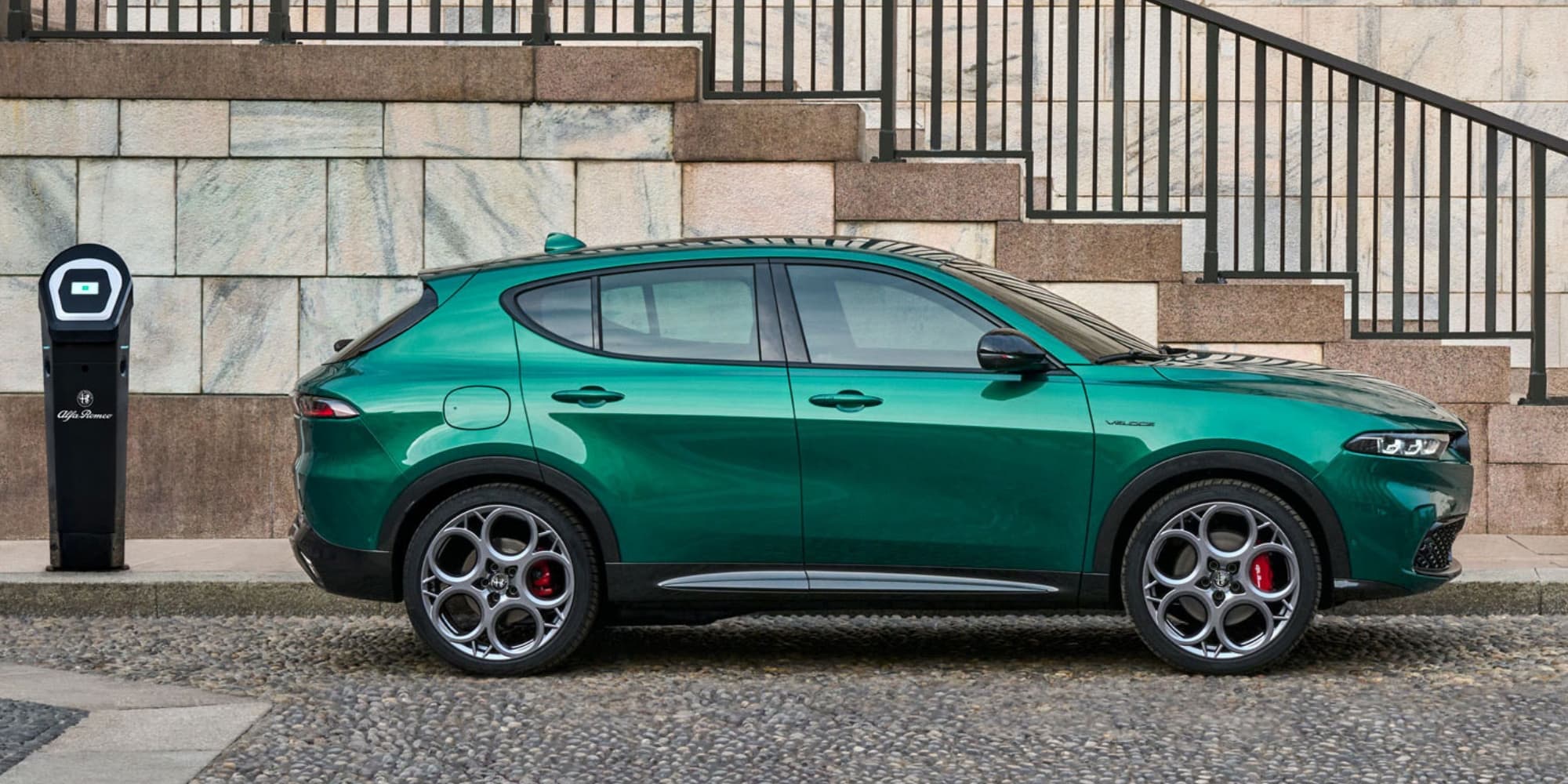 TONALE PLUG-IN HYBRID Q4 VELOCE​