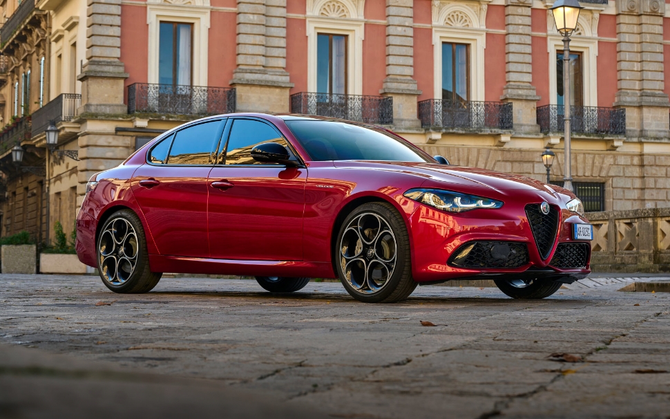 BRILLIANT SUMMER | ALFA ROMEO（アルファ ロメオ） | Alfa